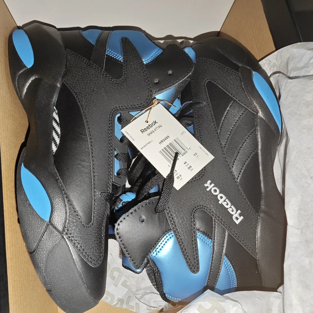 men's Reebok Shaq Attaq sneakers in the Core Black/Azure/Footwear White colorway - Picture 3 of 14